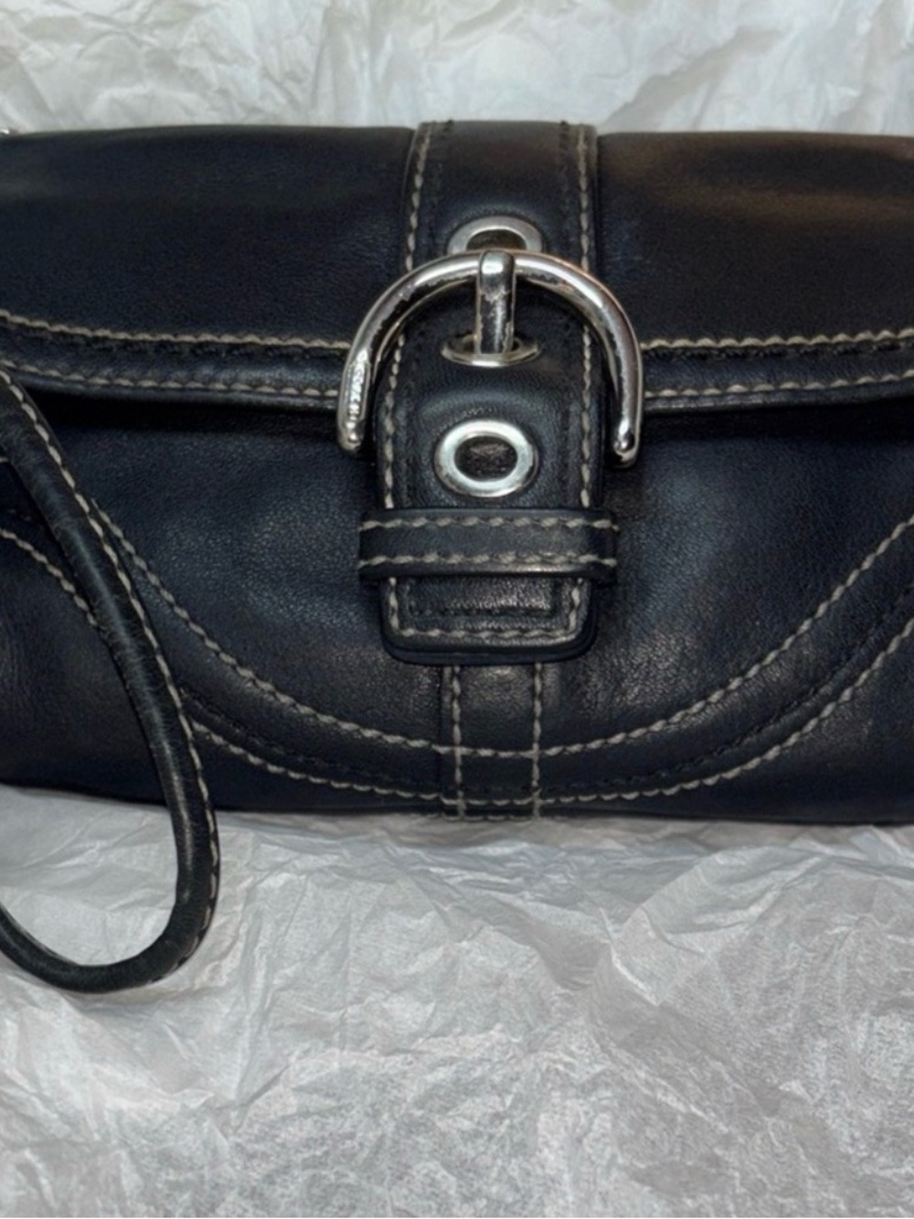 Coach Hamptons Soho Black Leather Y2K Wristlet Pouch Silver Buckle